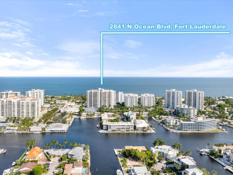 Condo for sale at Vantage View 1407