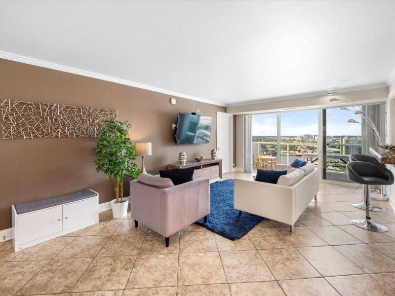 Condo for sale at Vantage View 1407