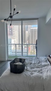 Comprar apartamento no Vizcayne Everglades On The Bay 1707