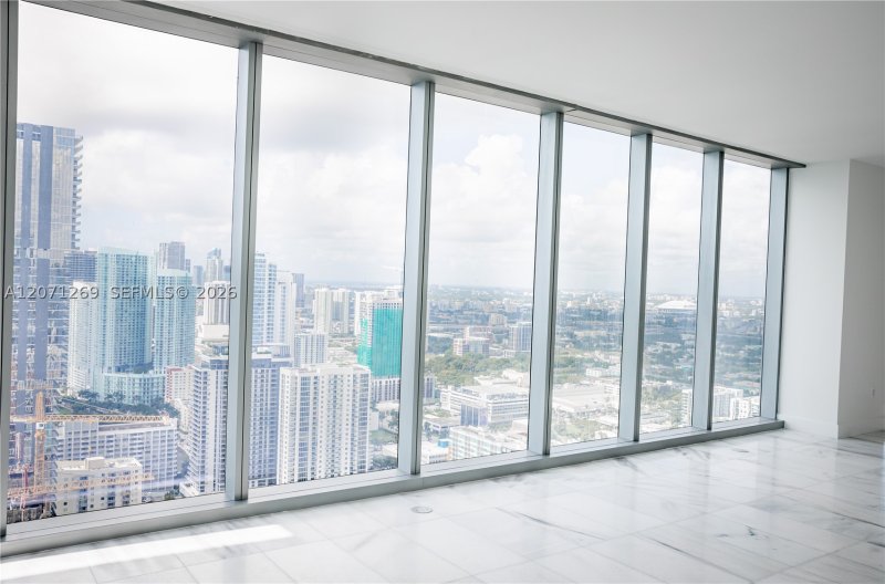 Comprar apartamento en Missoni Baia 4403