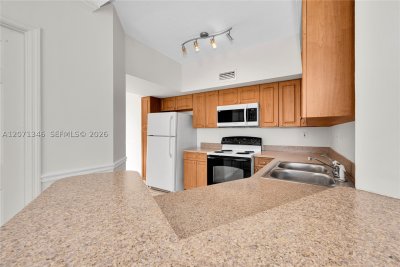 Aluguel de apartamento no University Inn 2413