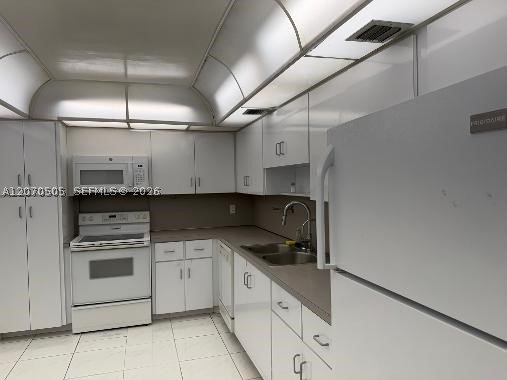 Condo for sale at La Mer Estates 1107