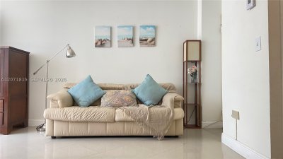Aluguel de apartamento no Four Ambassadors 809