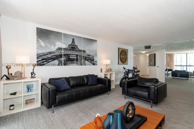 Condo for sale at Brickell Bay Club 2212