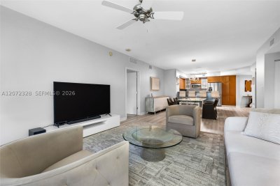 Comprar apartamento en Sapphire Condo 208S
