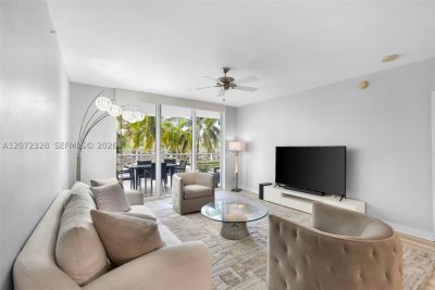 Comprar apartamento en Sapphire Condo 208S