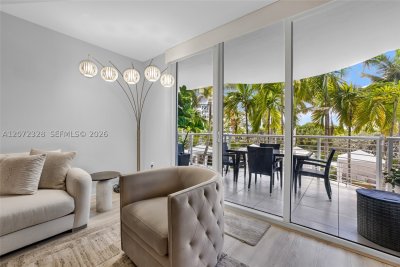 Comprar apartamento en Sapphire Condo 208S