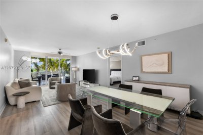Comprar apartamento en Sapphire Condo 208S