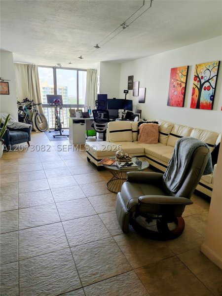 Condo for sale at Brickell Bay Club 2814