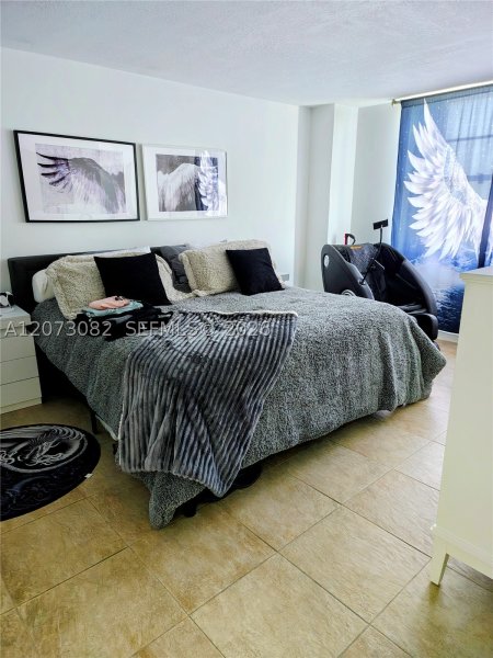 Condo for sale at Brickell Bay Club 2814
