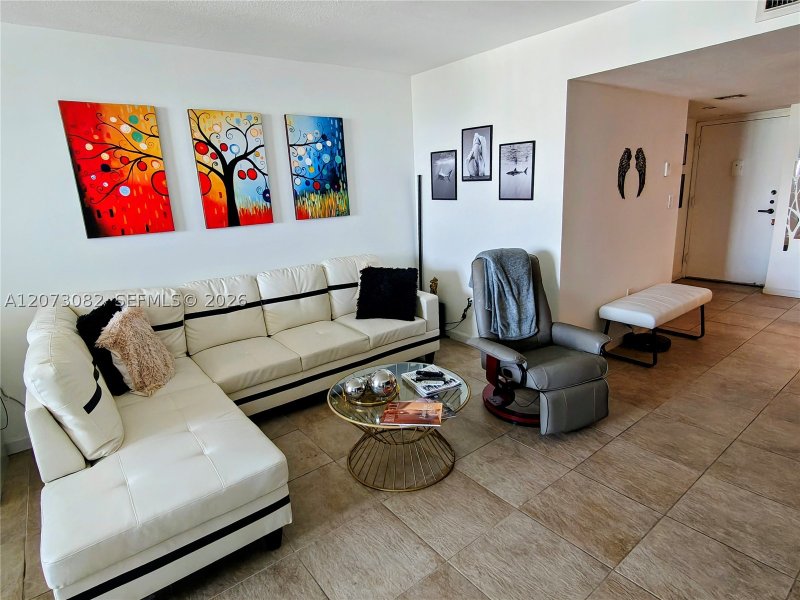 Condo for sale at Brickell Bay Club 2814