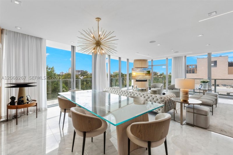 Condo for sale at Palau Sunset Harbor PH06