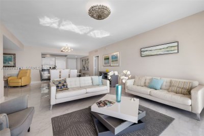 Comprar apartamento en Apogee Beach Hollywood 902