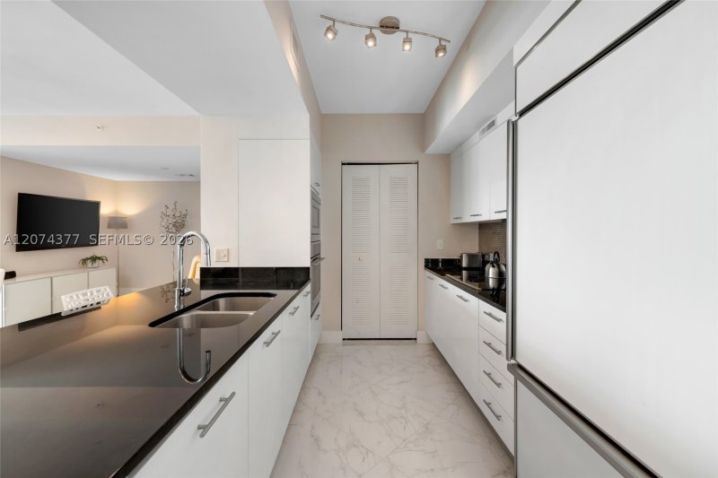 Condo for sale at Apogee Beach Hollywood 902