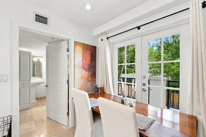 Condo for sale at Armitage Place 113