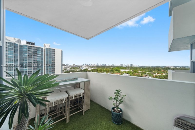 Condo for sale at Triton Towers 1624
