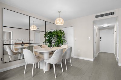 Comprar apartamento en Triton Towers 1624