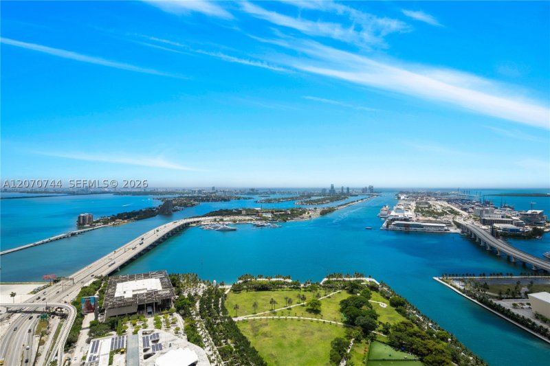 Comprar apartamento en Ten Museum Park 4602