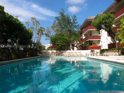 Aluguel de apartamento no Villa Capri 416
