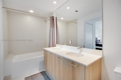Aluguel de apartamento no Paraiso Bayviews 3607
