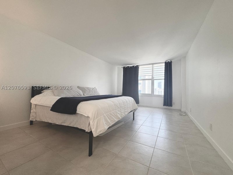 Condo for sale at Hallmark of Hollywood 1710