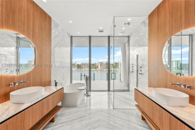 Aluguel de apartamento no Vita at Grove Isle L405