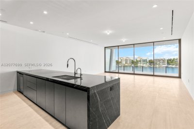 Aluguel de apartamento no Vita at Grove Isle L405