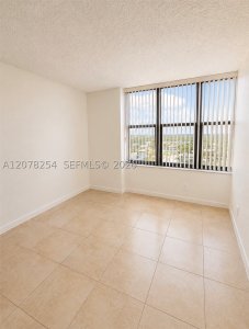 Aluguel de apartamento no Olympus Condo 1207