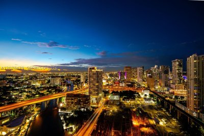 Comprar apartamento no Latitude On The River 3609