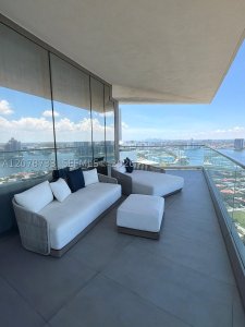 Aluguel de apartamento no Residences by Armani / Casa 2905