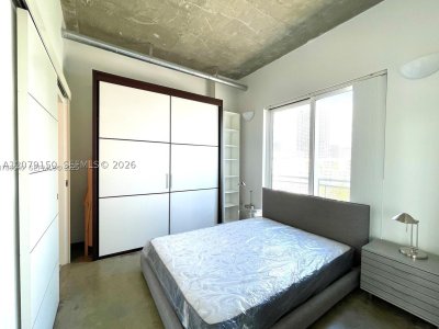 Aluguel de apartamento no Baylofts 904