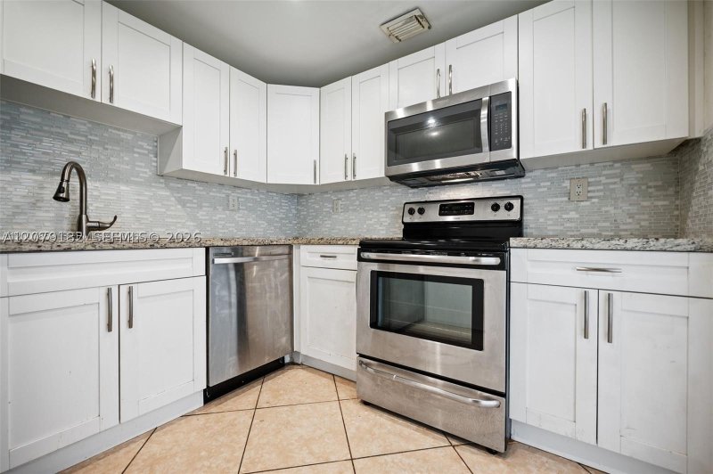 Condo for sale at Marbella Tower 505