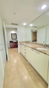 Comprar apartamento no Beach Club One 909