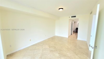 Comprar apartamento no Beach Club One 909