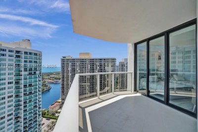 Aluguel de apartamento no Hamptons West 2314
