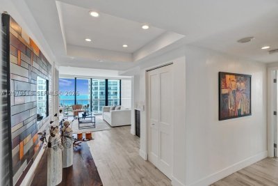 Aluguel de apartamento no Hamptons West 2314