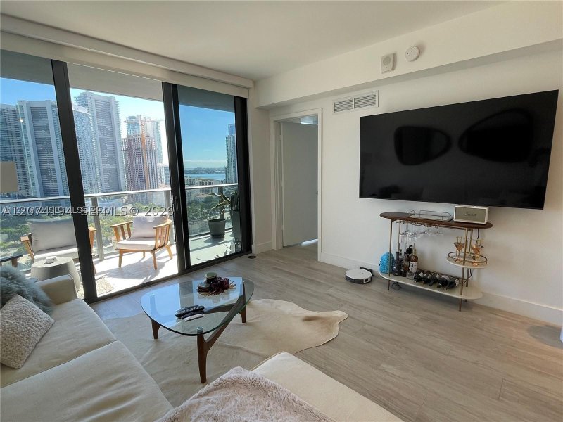 Apartment for rent at Hyde Midtown 2005
