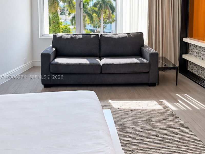 Apartment for rent at Mondrian 419