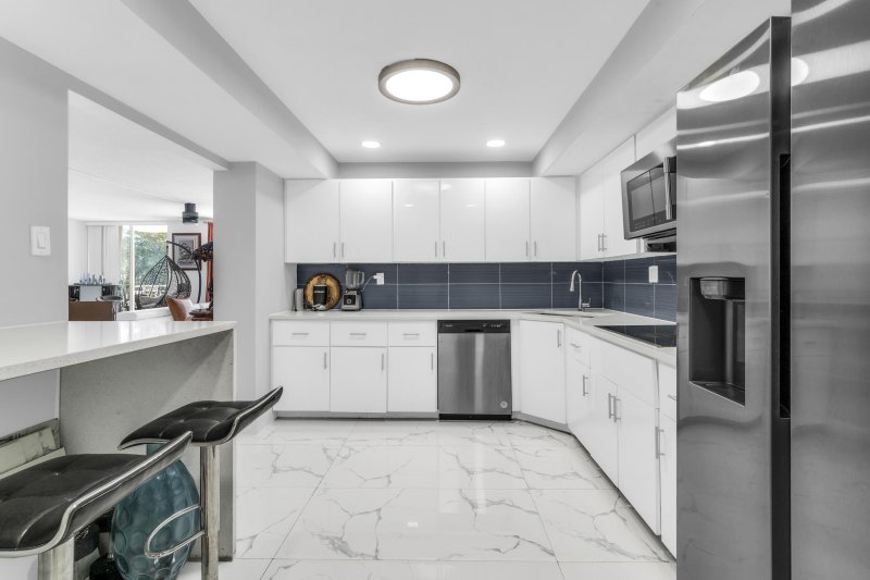 Condo for sale at Bayview Towers C204