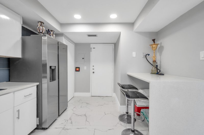 Condo for sale at Bayview Towers C204