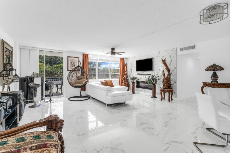 Condo for sale at Bayview Towers C204