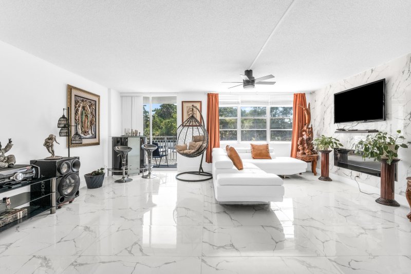 Condo for sale at Bayview Towers C204