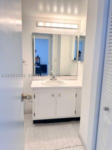 Aluguel de apartamento no Coronado I 2302