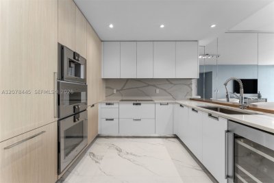 Comprar apartamento no Ritz Carlton Residences Sunny Isles 3803