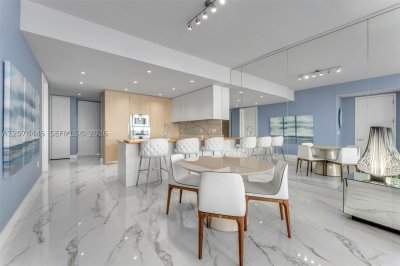 Comprar apartamento no Ritz Carlton Residences Sunny Isles 3803