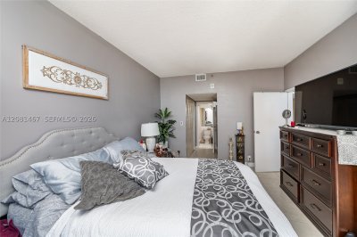 Aluguel de apartamento no Grandview Palace PH224