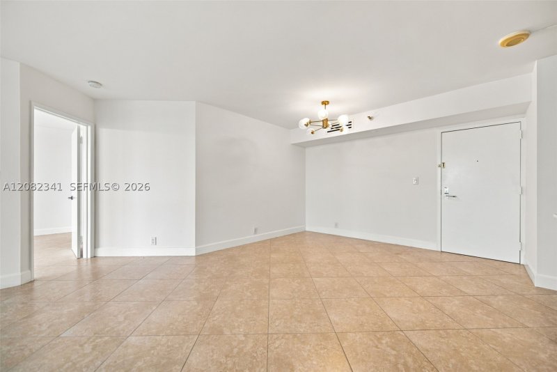 Condo for sale at Mystic Pointe 200 1704
