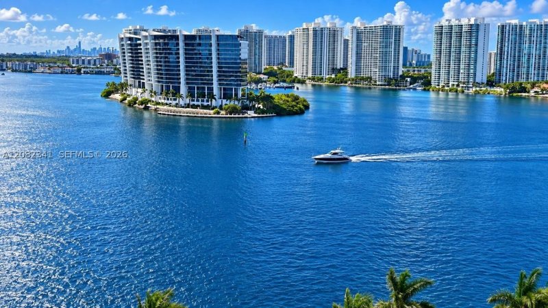 Condo for sale at Mystic Pointe 200 1704