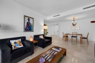 Comprar apartamento no Carbonell 1001