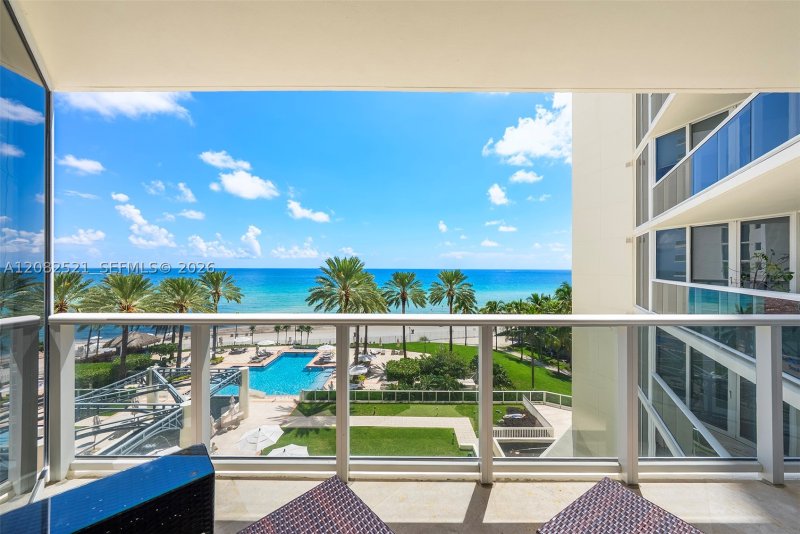 Apartment for rent at Ocean One 706